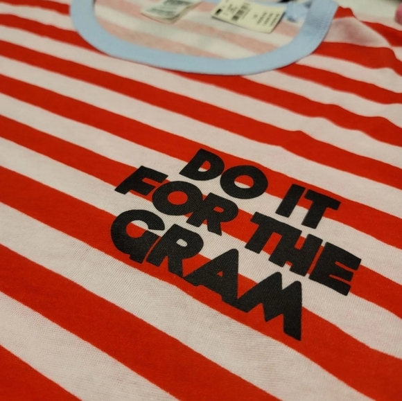 VS PINK "DO IT FOR THE GRAM" Tshirt Large NWT - Picture 3 of 9